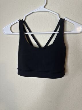 EUC Lululemon Women’s Black Crossback Strappy Pullover Wireless Sports Bra Sz 4